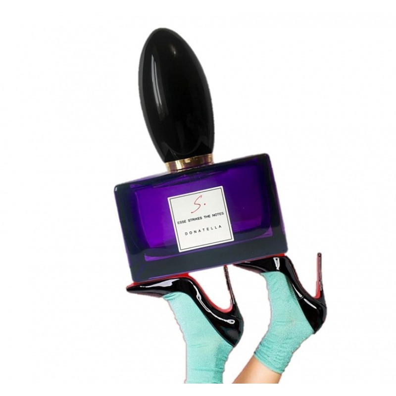 Esse Strikes The Notes Donatella